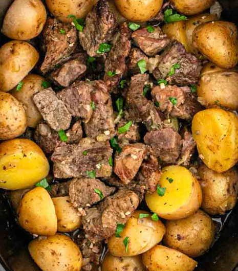 Garlic Parm Steak Bites & Potatoes